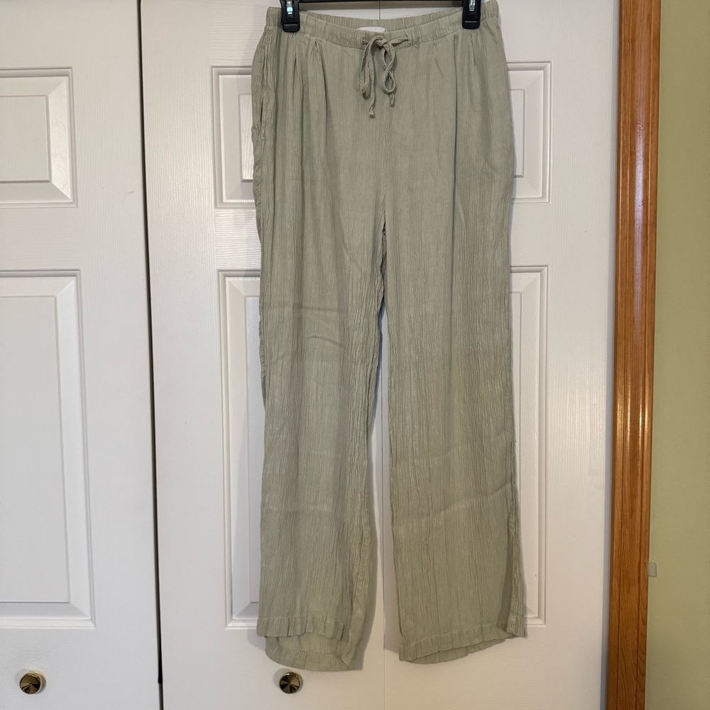 Bella Dahl Cupro Blend Wide‎ Leg Pants in Sage Green - Picture 3 of 9